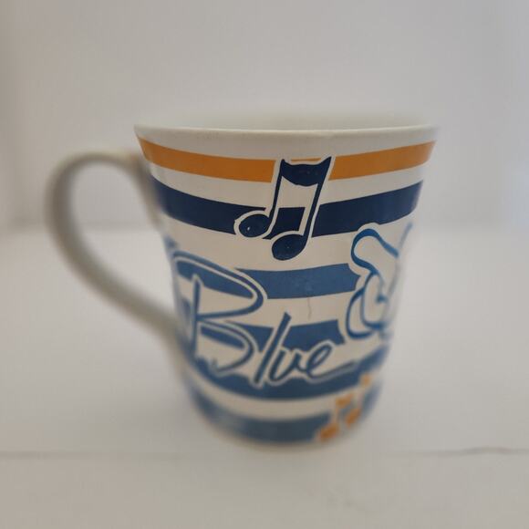 M&M Textured oversized coffee mug - Picture 3 of 5